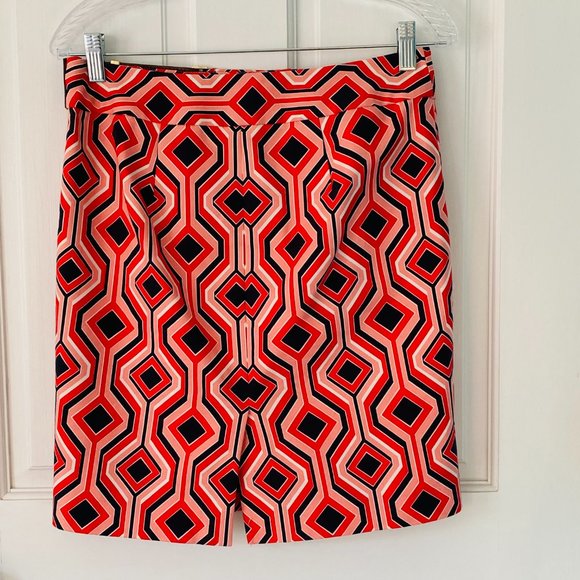 Michael Kors Mod Inspired A Line Skirt w Leather Belt Detail (size 4P) - Picture 8 of 12